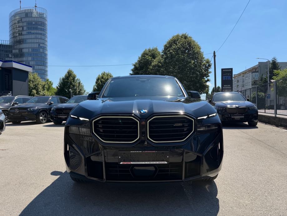 BMW XM **4.4 V8**M DRIVER’S PACKAGE**INDIVIDUAL**, fotografija 2