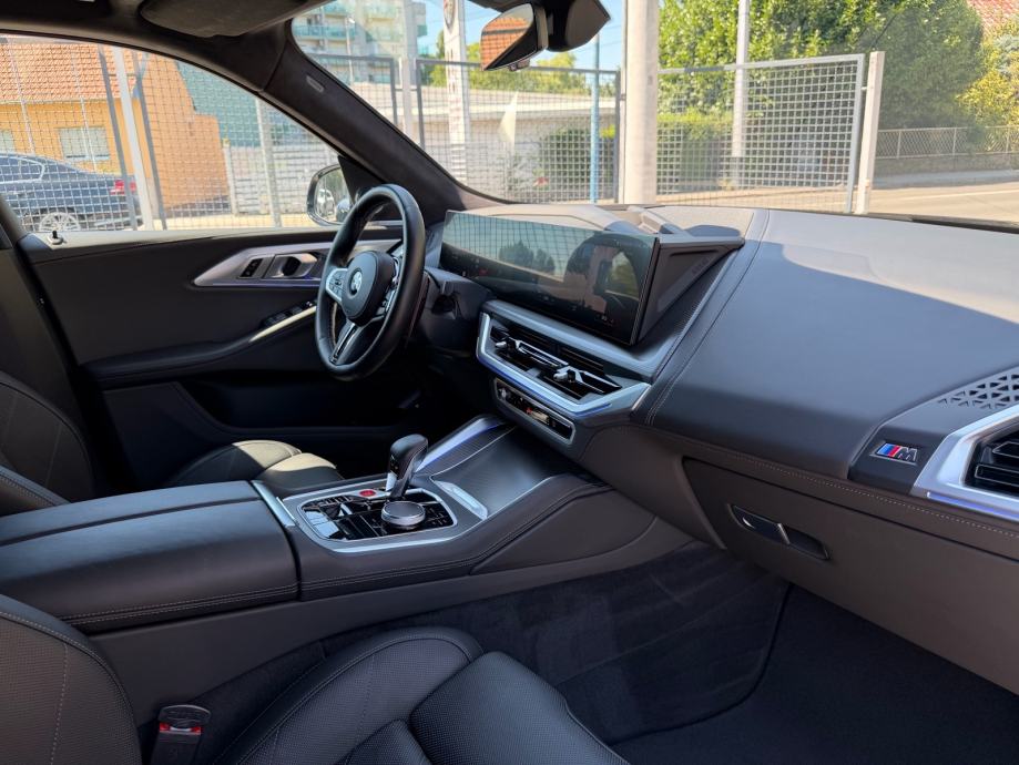BMW XM **4.4 V8**M DRIVER’S PACKAGE**INDIVIDUAL**, fotografija 11
