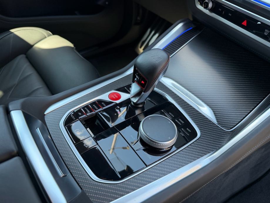 BMW XM **4.4 V8**M DRIVER’S PACKAGE**INDIVIDUAL**, fotografija 16
