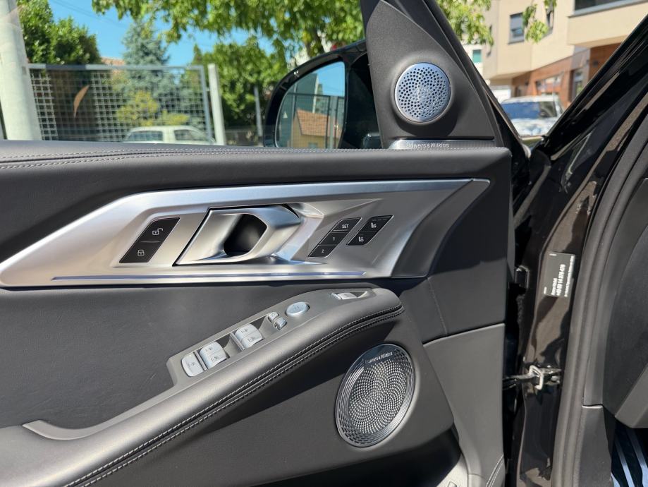 BMW XM **4.4 V8**M DRIVER’S PACKAGE**INDIVIDUAL**, fotografija 15