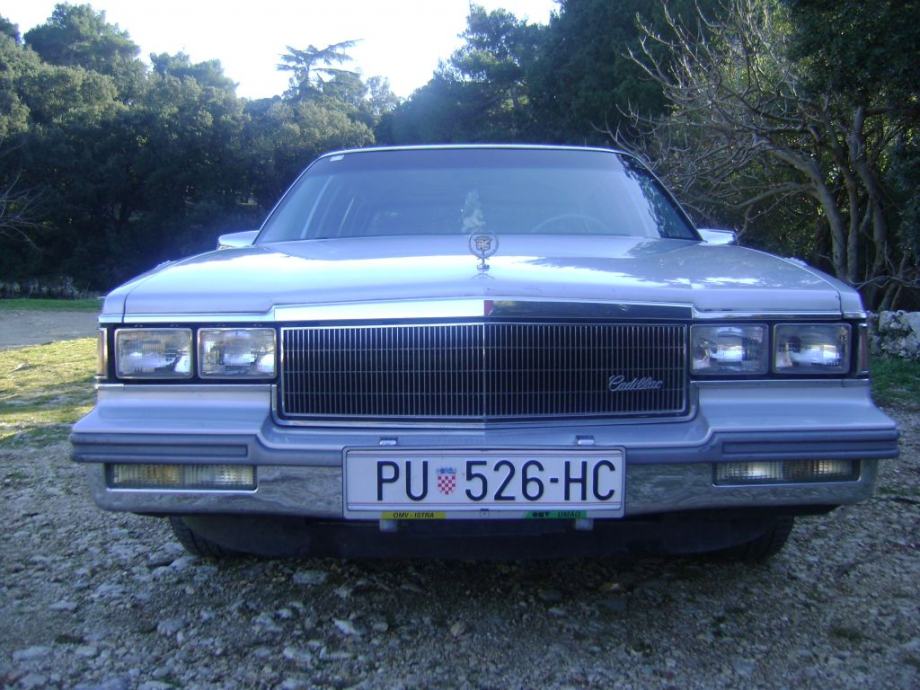 Cadillac de Ville sedan