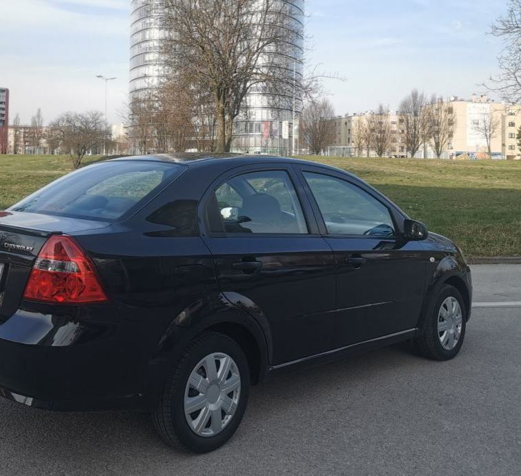 Chevrolet Aveo 1,2 registrirani, BENZINAC!, klima, kupljen u Hrvatskoj, fotografija 4