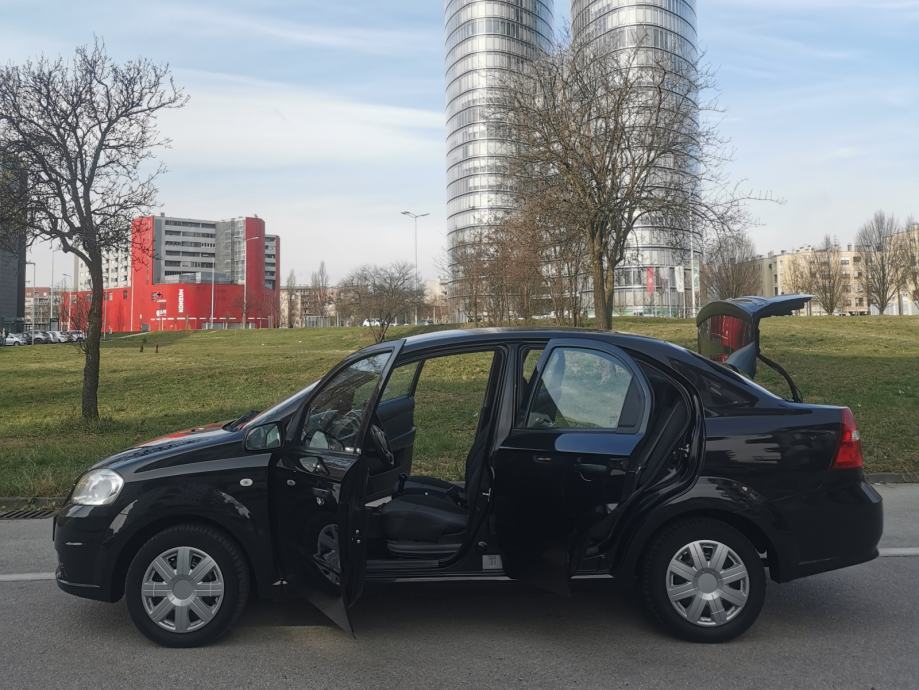Chevrolet Aveo 1,2 registrirani, BENZINAC!, klima, kupljen u Hrvatskoj, fotografija 8