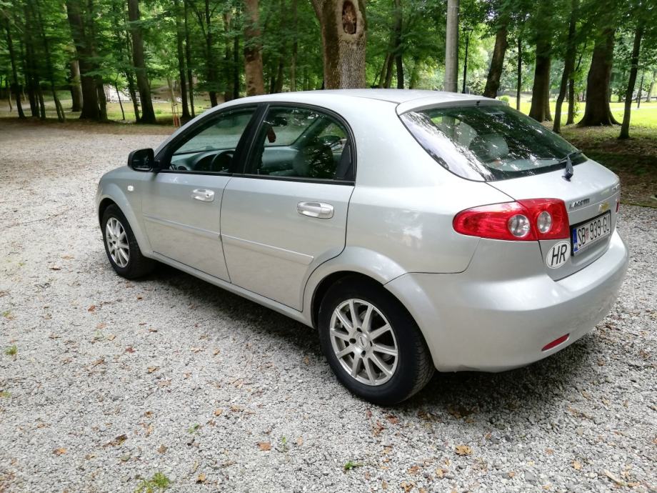 Chevrolet lacetti черный