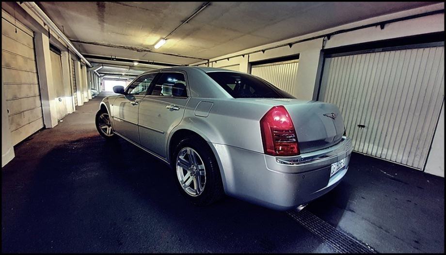 Chrysler 300C 300 3,0 V6 CRD, reg. do 08/2021, 2007 god.