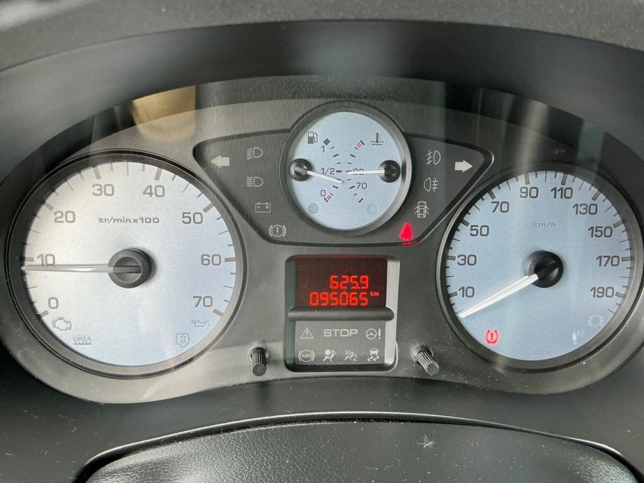 Citroën Berlingo benzin 110ks full oprema moguća zamjena, fotografija 6