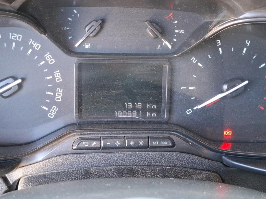 Citroën Berlingo 1,5 BlueHDI ,1000KG nosivost i 3 Sjedala, fotografija 3