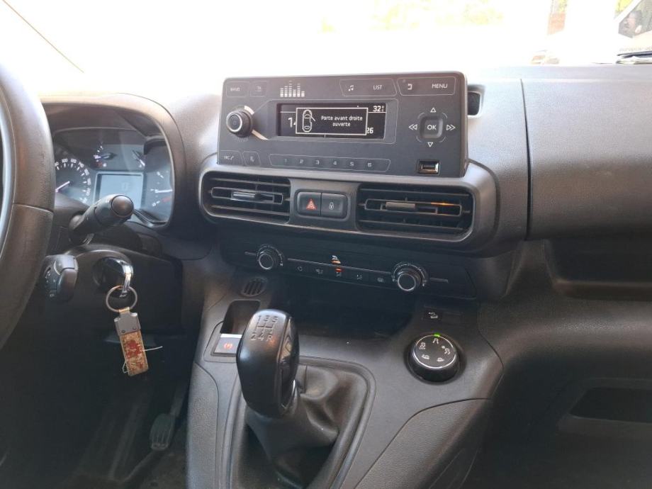 Citroën Berlingo 1,5 BlueHDI ,1000KG nosivost i 3 Sjedala, fotografija 4