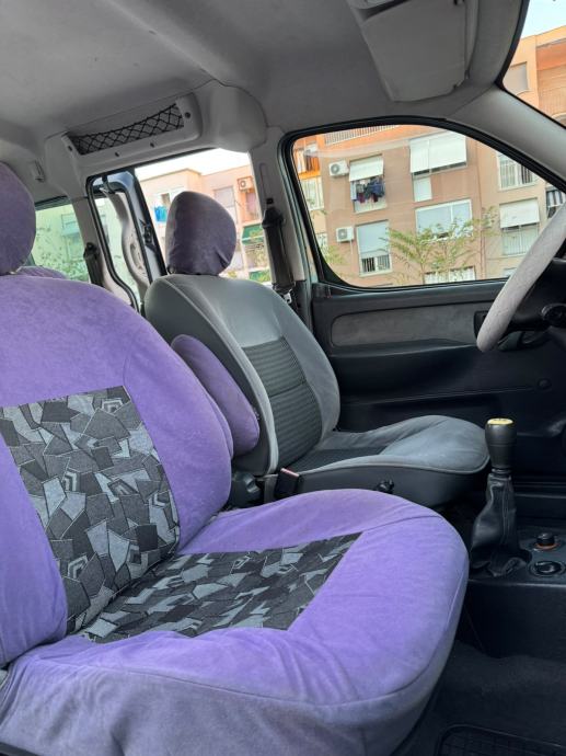 Citroën Berlingo 1.6 hdi klima oba bočna vrata nove gume servisiran, fotografija 15