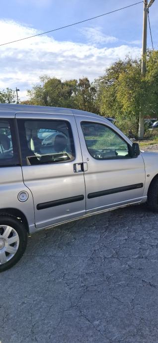 Citroën Berlingo 2.0 HDI, fotografija 7