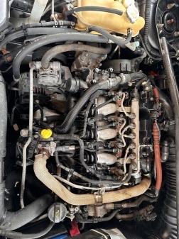 Citroën C-Crosser 2,2 HDi 4x4 7 sjedala, fotografija 12