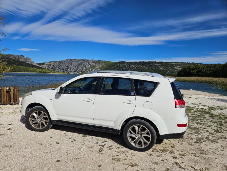 Citroën C-Crosser 2,2 HDi, fotografija 3
