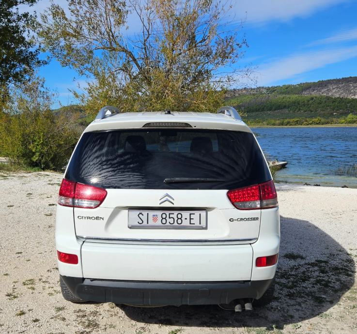 Citroën C-Crosser 2,2 HDi, fotografija 2