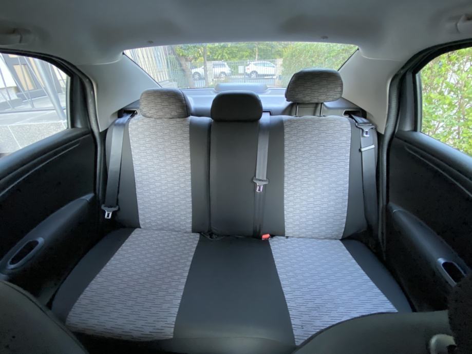 Citroën C-Elysee 1.5 HDi, fotografija 7