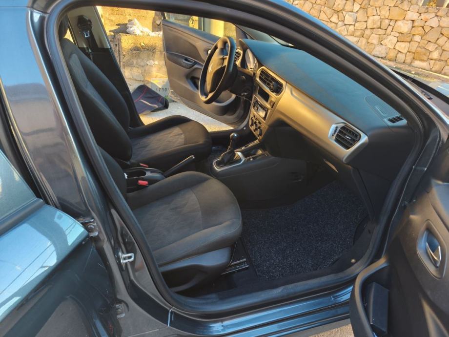 Citroën C-Elysee samo 63 000 km, nove gume, servis, prtljažnik 506 l, fotografija 6