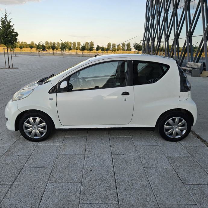 Citroën C1 1,0 2009 ATESTIRAN PLIN, fotografija 7