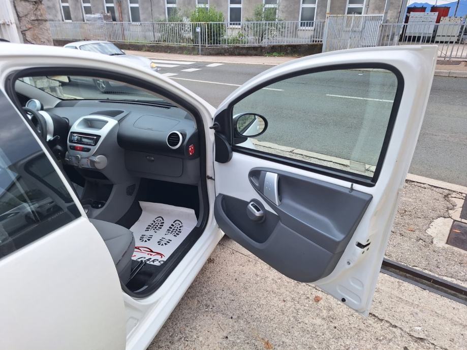 Citroën C1 1,0 automatik, fotografija 14