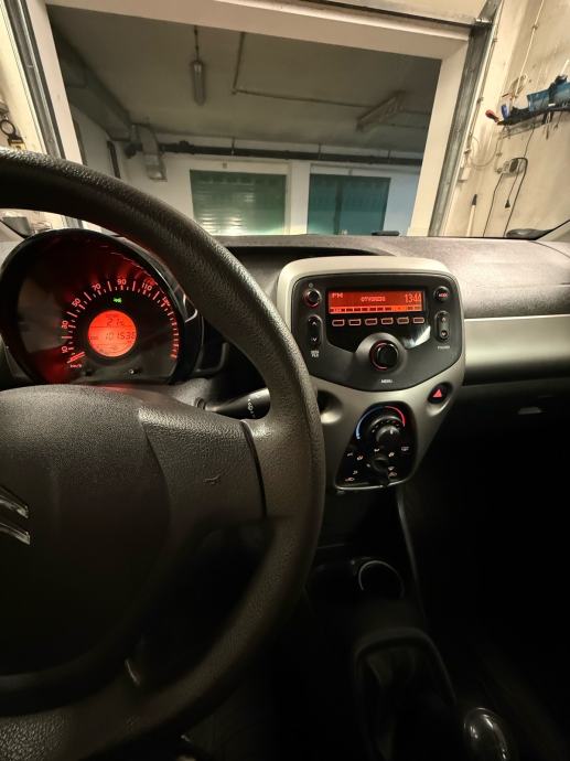 Citroën C1 1,0 VTi,nije uvoz,5 vrata,101.000 km,klima,servisna,, fotografija 4