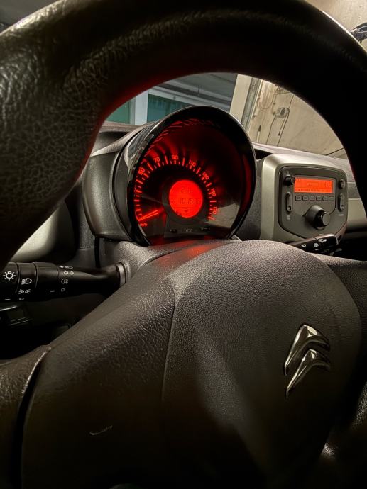 Citroën C1 1,0 VTi,nije uvoz,5 vrata,101.000 km,klima,servisna,, fotografija 13