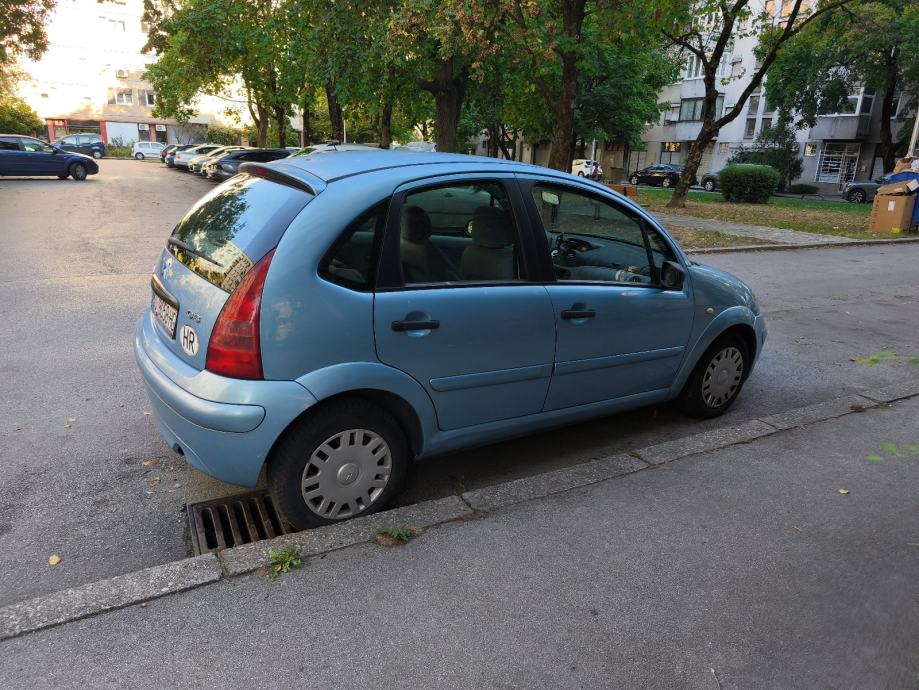 Citroën C3 1,1 i SX, fotografija 3