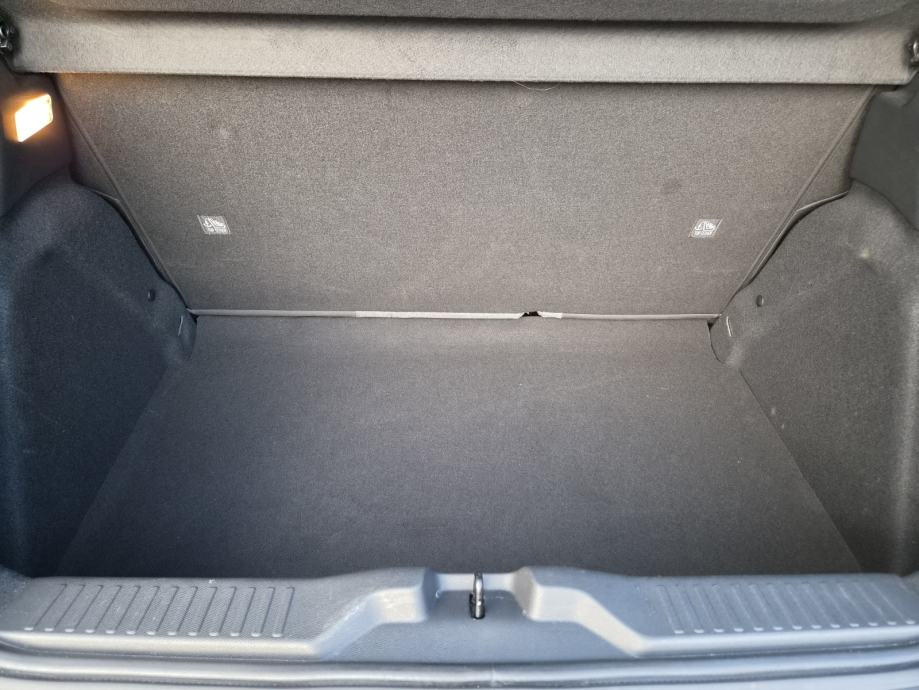 Citroën C3 1,2 PureTech -LED-TEMPOMAT-ALU-6.300KM, fotografija 13