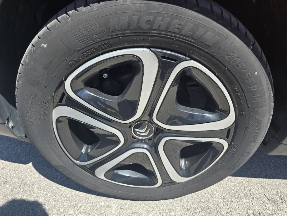 Citroën C3 1,2 PURETECH, GRAPFIC, KAO NOV, fotografija 9