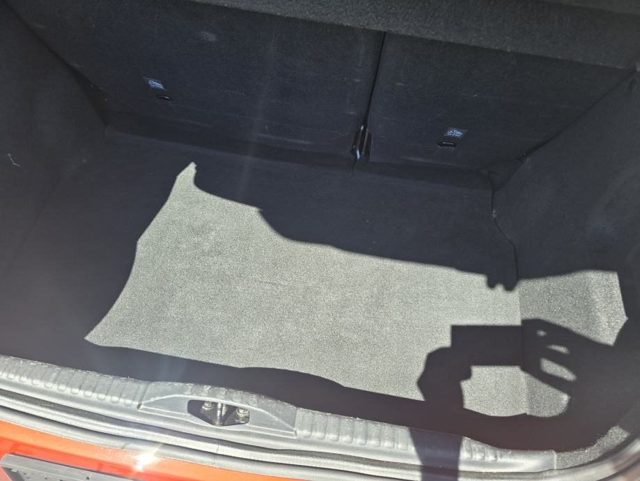 Citroën C3 1,2 PURETECH, GRAPFIC, KAO NOV, fotografija 13