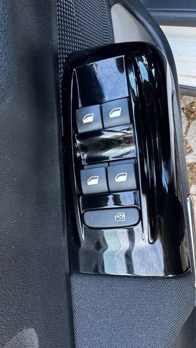 Citroën C3 1,2 REDIZAJN-NAVI-PDC-LED-SERVISNA-JAMSTVO 12 MJ!, fotografija 10