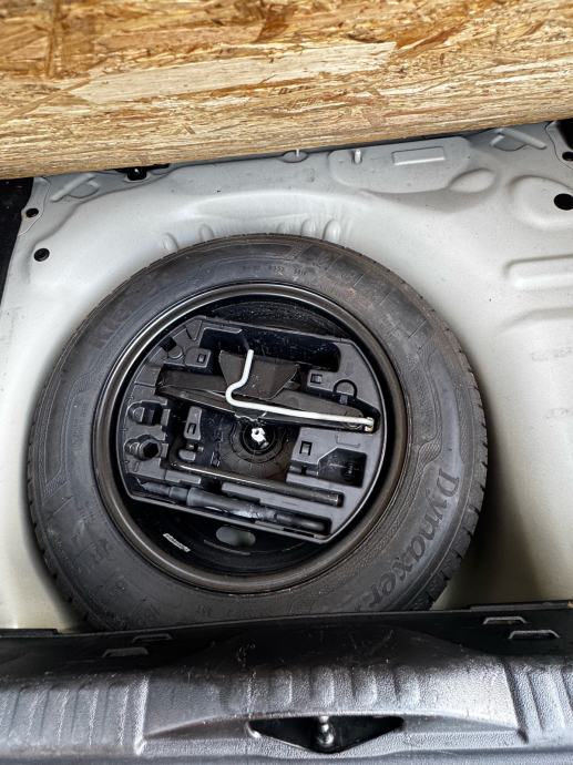 Citroën C3 1,2 -TOP STANJE-SERVISNA-JAMSTVO12MJ- DOSTA OPREME!, fotografija 19