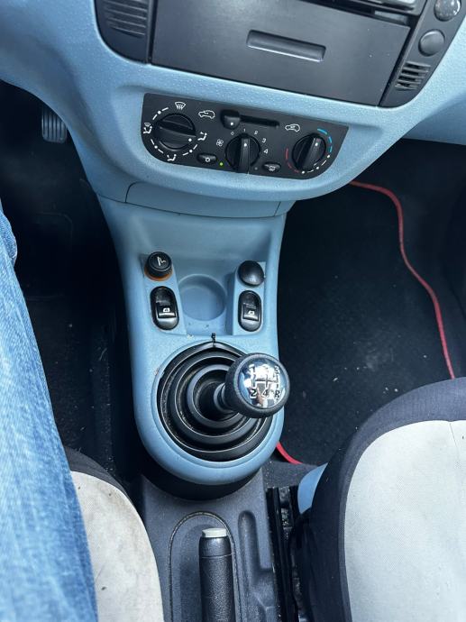 Citroën C3 1,4 i Hr.Auto Reg.05/2027 Klima Super stanje, fotografija 13