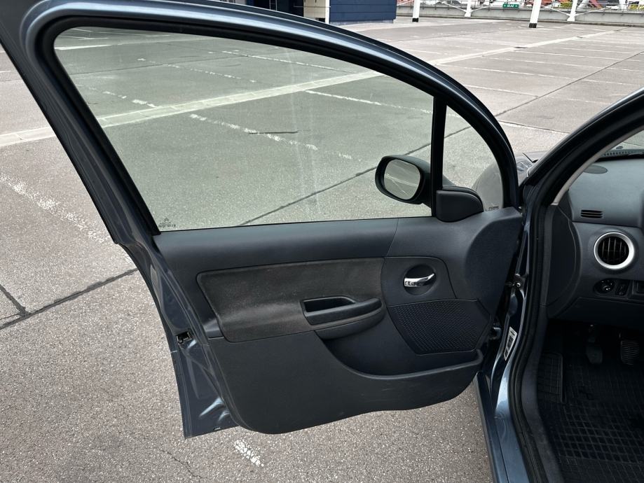 Citroën C3 1,4 i Registriran do 06/2027 Klima Nove gume, fotografija 10