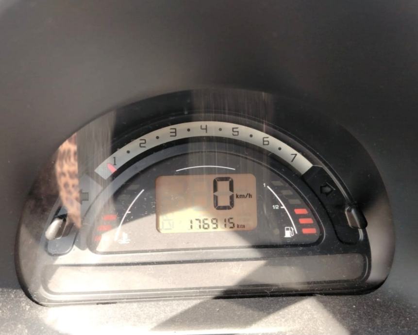 Citroën C3 1,4 i, fotografija 7