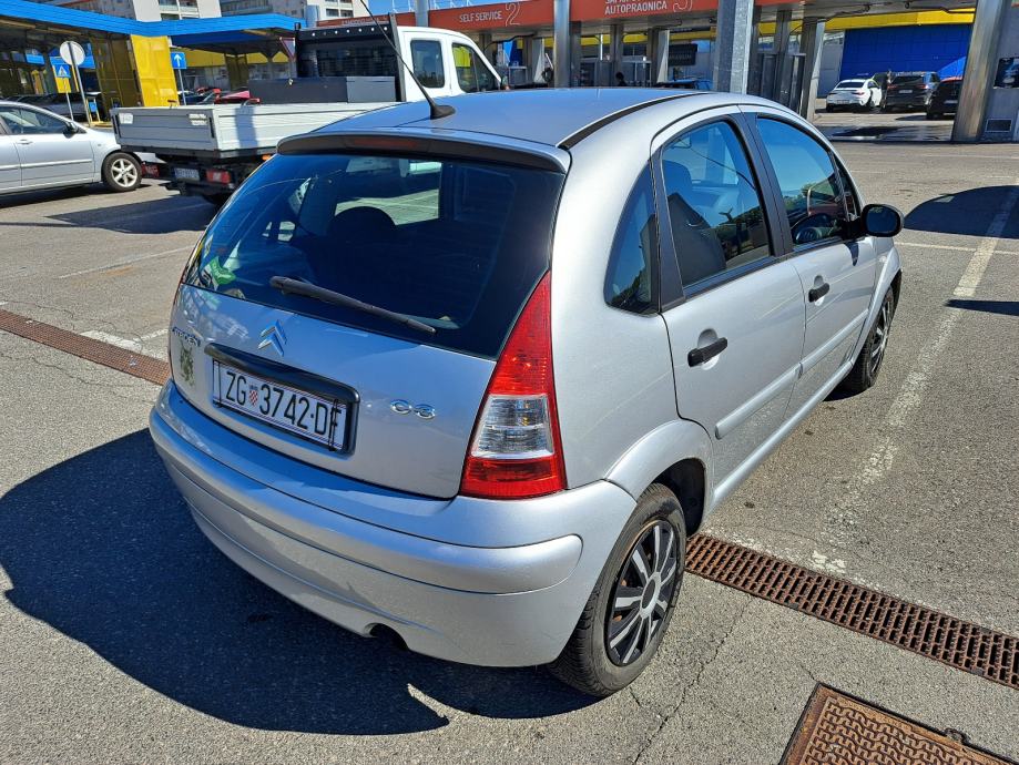 Citroën C3 1,4 i. OTPLATA NA RATE, pogled izvana - slika 3
