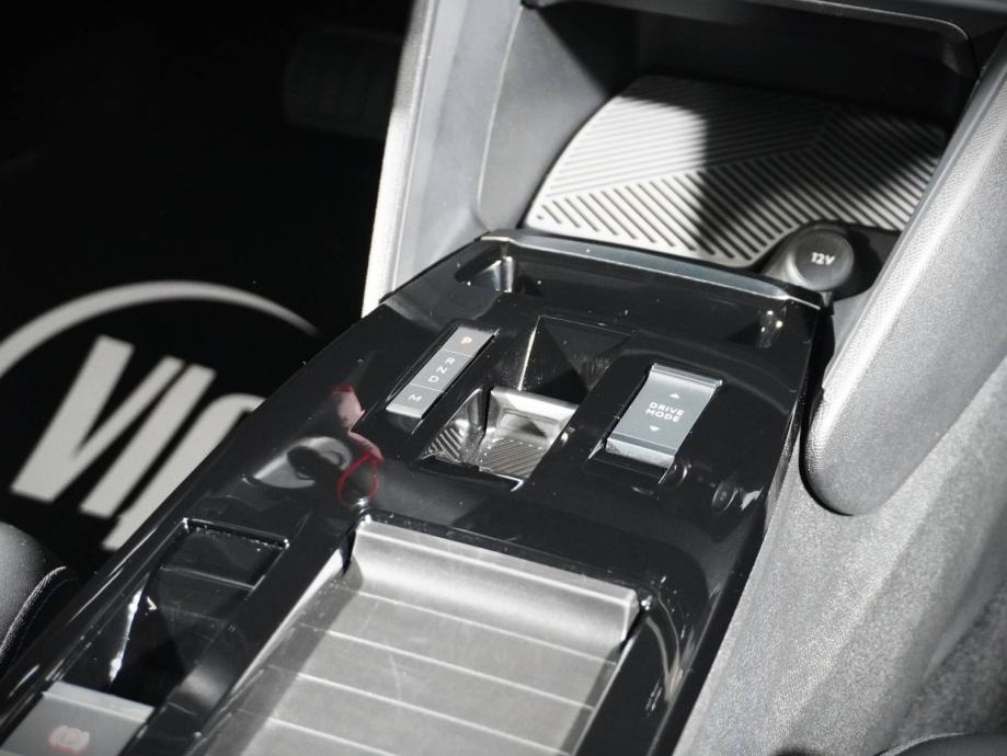 Citroën C4 1.2 PureTech 130 Plus Avt. 1.LAST+SLO+PRIKLOP+TOP, fotografija 10