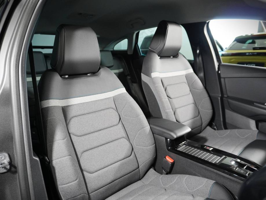 Citroën C4 1.2 PureTech 130 Plus Avt. 1.LAST+SLO+PRIKLOP+TOP, fotografija 16