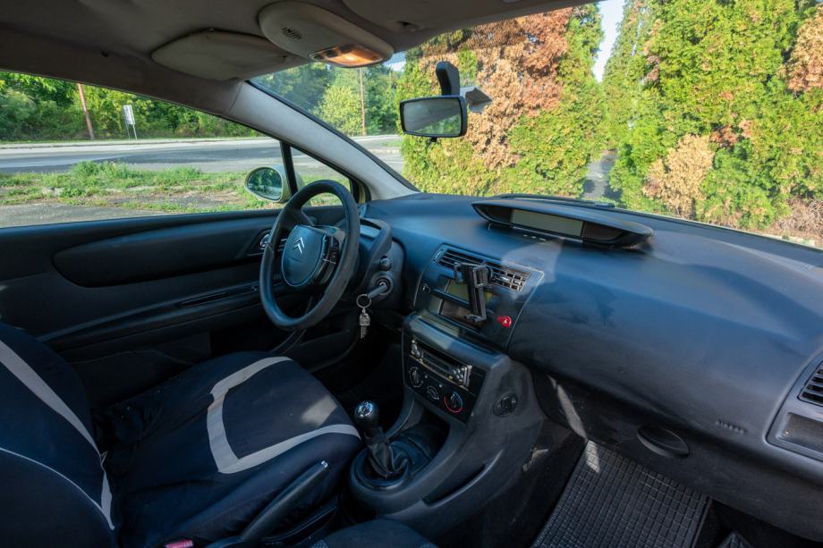 Citroën C4 1,4 i 16V X, fotografija 13