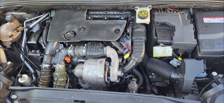 Citroën C4 1,6 BlueHDi automatik, fotografija 20