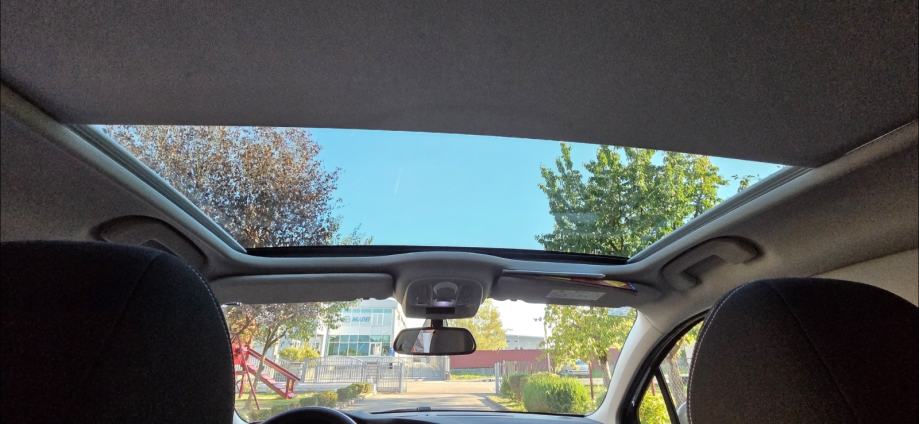 Citroën C4 1,6 BlueHDi automatik, fotografija 12