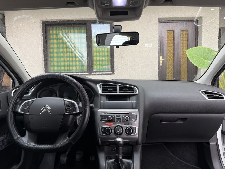 Citroën C4 1,6 BlueHDi, fotografija 13