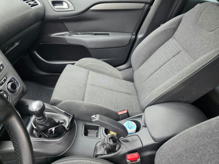 Citroën C4 1,6 BlueHDi, fotografija 9
