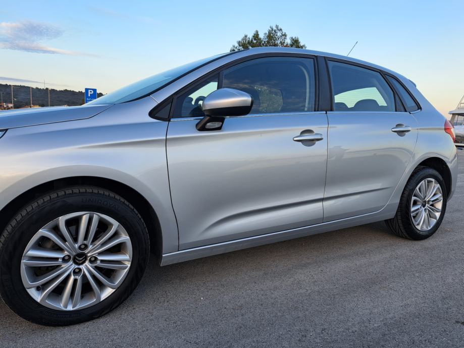Citroën C4 1,6 HDi .84 kw *179-Tkm,**Ispis km,*Serv.knjiga*, fotografija 16