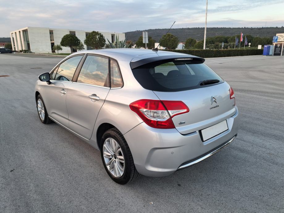 Citroën C4 1,6 HDi .84 kw *179-Tkm,**Ispis km,*Serv.knjiga*, fotografija 6
