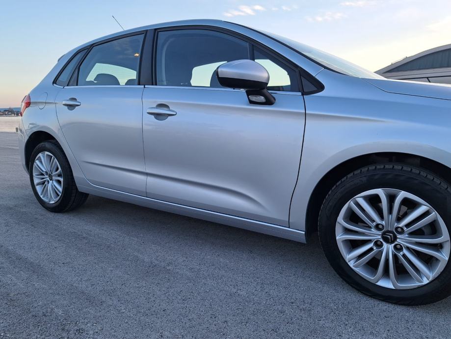 Citroën C4 1,6 HDi .84 kw *179-Tkm,**Ispis km,*Serv.knjiga*, fotografija 17