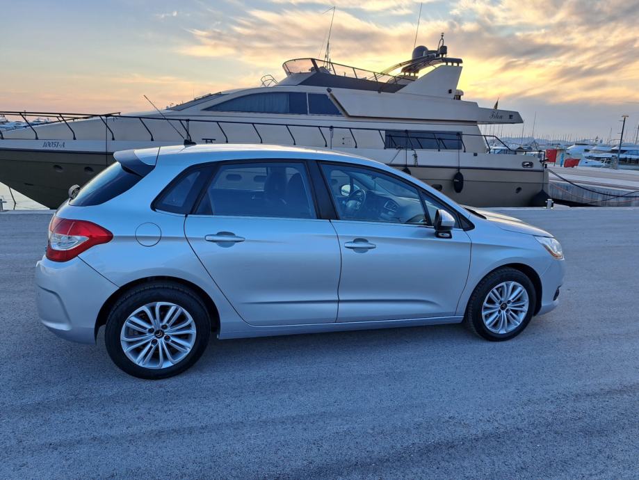 Citroën C4 1,6 HDi .84 kw *179-Tkm,**Ispis km,*Serv.knjiga*, fotografija 10
