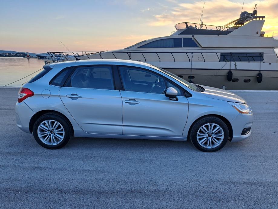 Citroën C4 1,6 HDi .84 kw *179-Tkm,**Ispis km,*Serv.knjiga*, fotografija 11