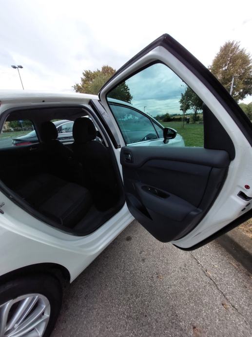 Citroën C4 1,6 HDi, fotografija 11