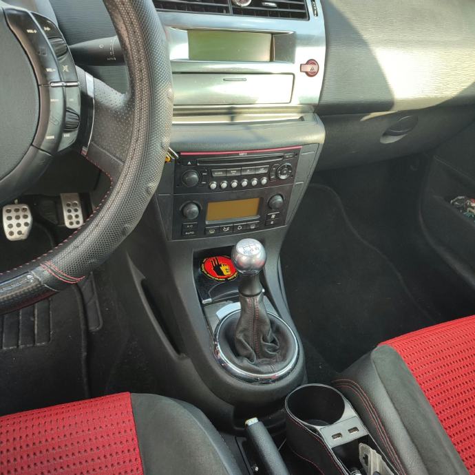 Citroën C4 2,0i 16V Loeb Edition REG. do 07/27, fotografija 7