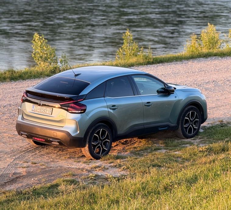 Citroën E-C4, 2021. godina, prvi vlasnik, tvornička garancija, fotografija 2