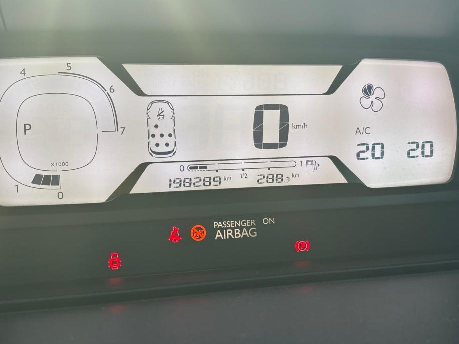 Citroën C4 Grand Picasso 1.6 hdi 7 sjedala automatik, fotografija 10