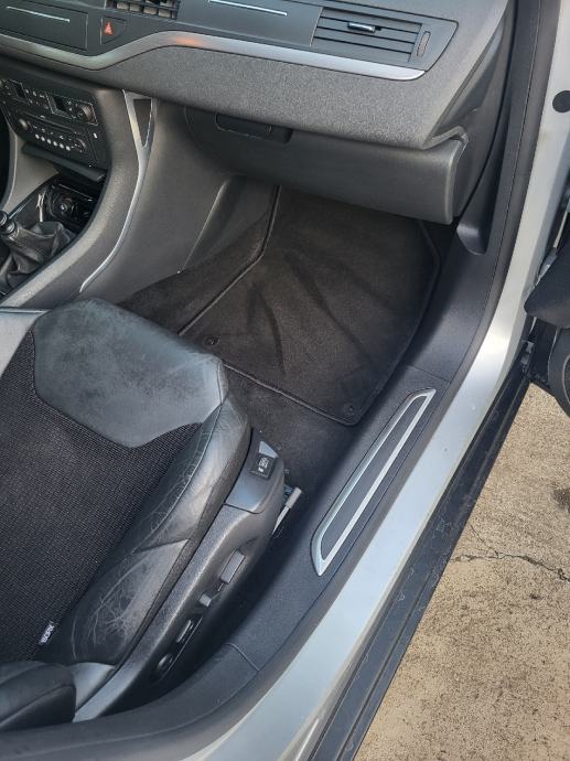 Citroën C5 2,0 HDi Exclusive Hr.automobil, fotografija 9